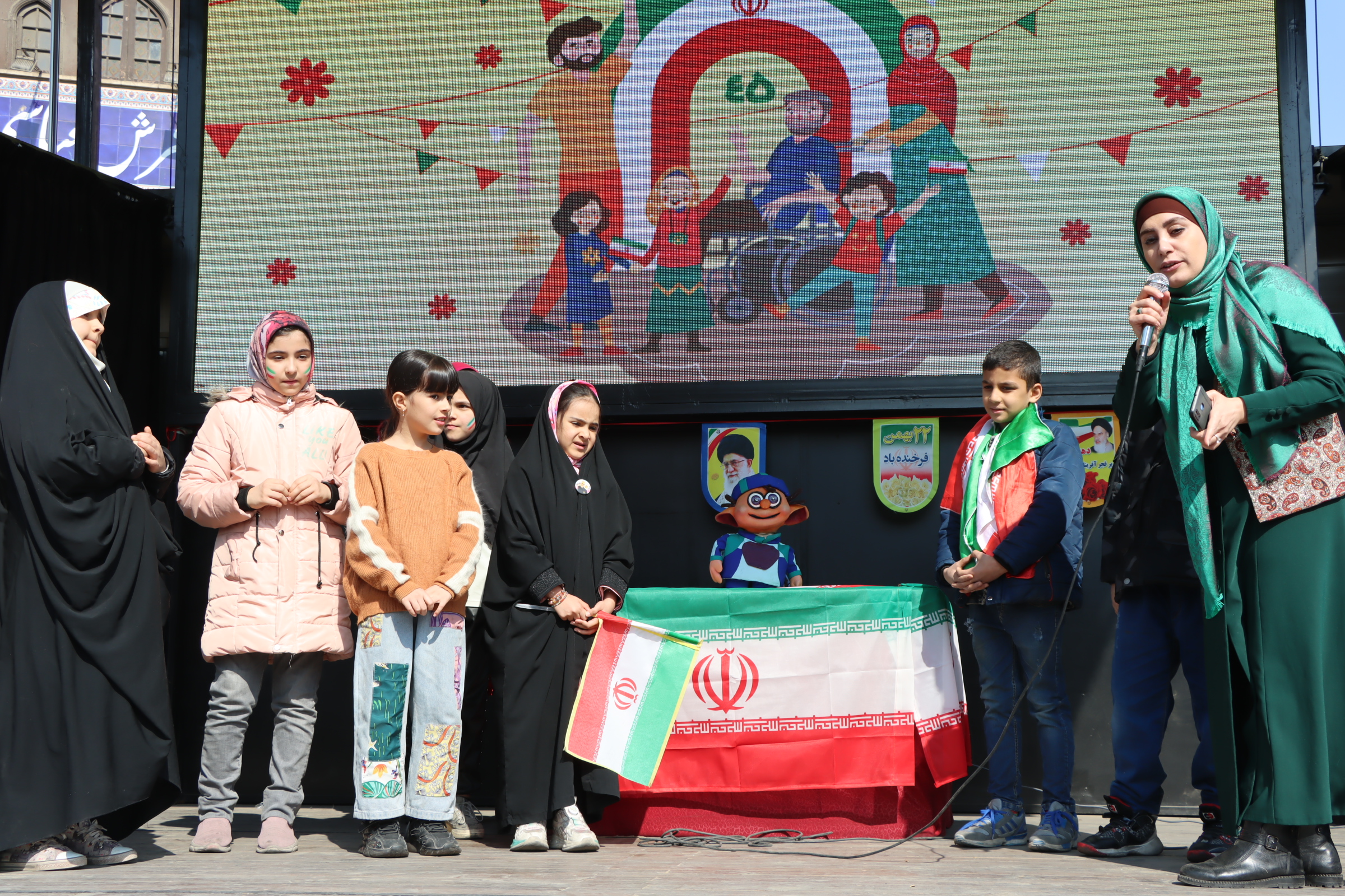 برنامه های شاد و خاطره ساز درتماشاخانه سیار استان تهران