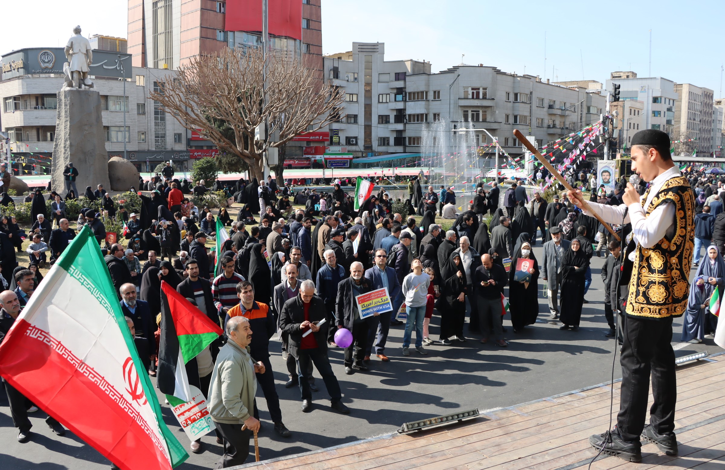 برنامه های شاد و خاطره ساز درتماشاخانه سیار استان تهران