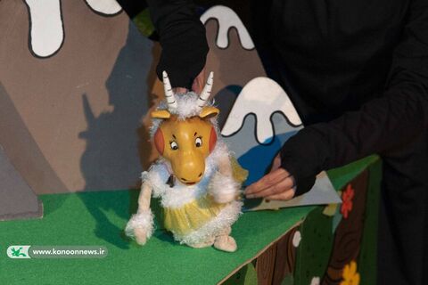 اجرای نمایش عروسکی «گرگ بلا جلو بیا جلو بیا» در مرکز تئاتر کانون