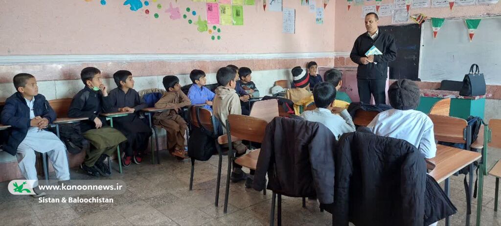 «دانشآموزان» مخاطبان همیشگی مربیان کانون پرورش فکری سیستان و بلوچستان در دهه فجر