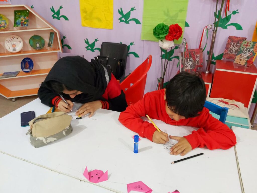 نمایشگاه افتتاح غرفه کانون پرورش فکری در هجدهمین نمایشگاه کتاب هرمزگان