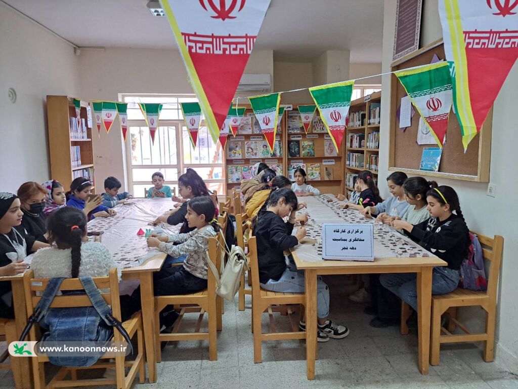 کتابخانه سیار روستایی چورزق در دهه فجر