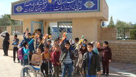 کودکان روستا چهل و پنجمین سالگرد پیروزی انقلاب را جشن گرفتند 