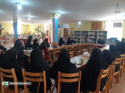 نشست صمیمی مدیر کل کانون خوزستان با مربیان مراکز اندیمشک،دزفول،شوش،شوشترو گتوند