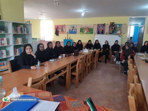 نشست صمیمی مدیر کل کانون خوزستان با مربیان مراکز اندیمشک،دزفول،شوش،شوشترو گتوند