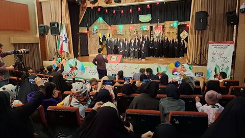 رقابت گروه‌ها در جشنواره ملی سرود آفرینش «مرحله استانی» در کانون پرورش فکری استان زنجان