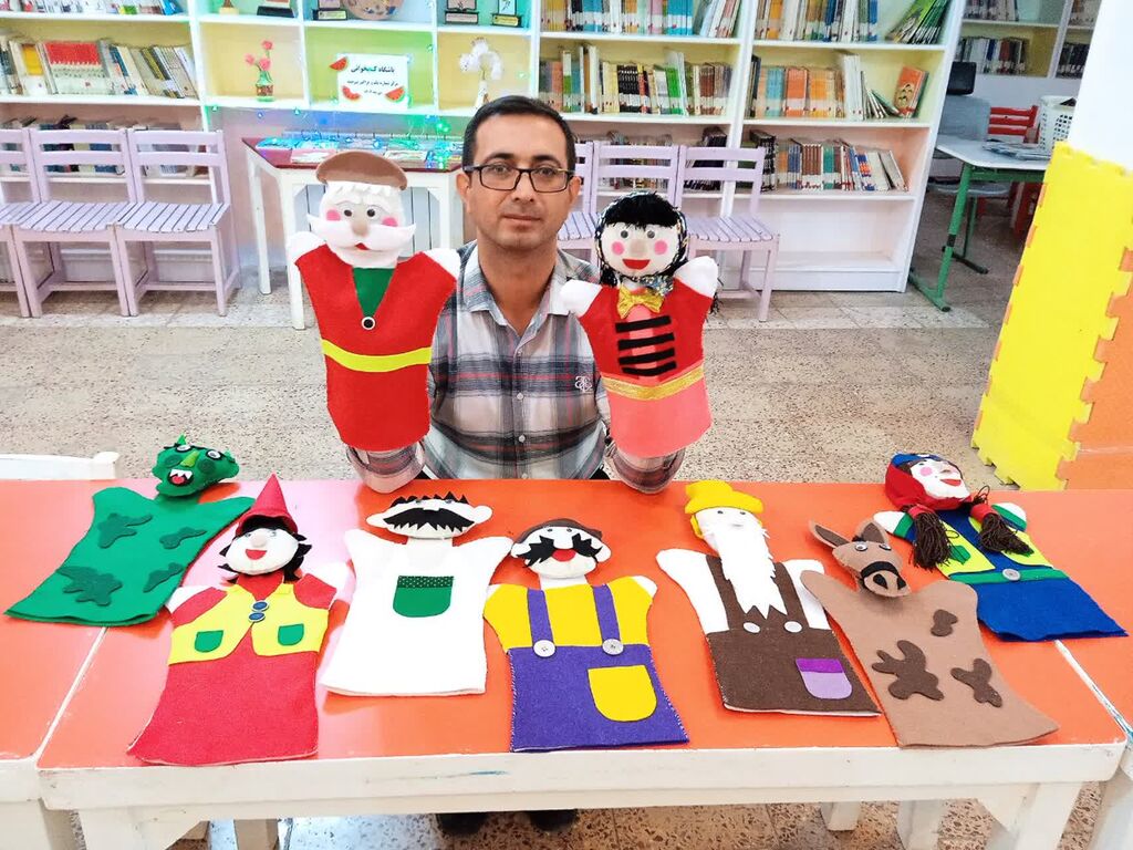 برگزاری کارگاه سه روزه عروسک های دستکشی در مرکز یک بیرجند برگزاری کارگاه سه روزه عروسک های دستکشی در مرکز یک بیرجند