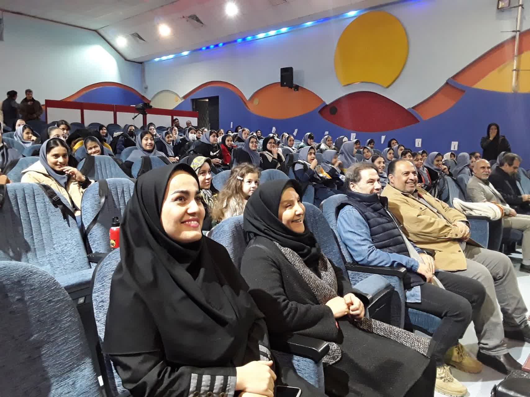افتتاحیه‌ی مرحله‌ی استانی نوزدهمین جشنواره ملی هنرهای نمایشی در کانون کرمانشاه