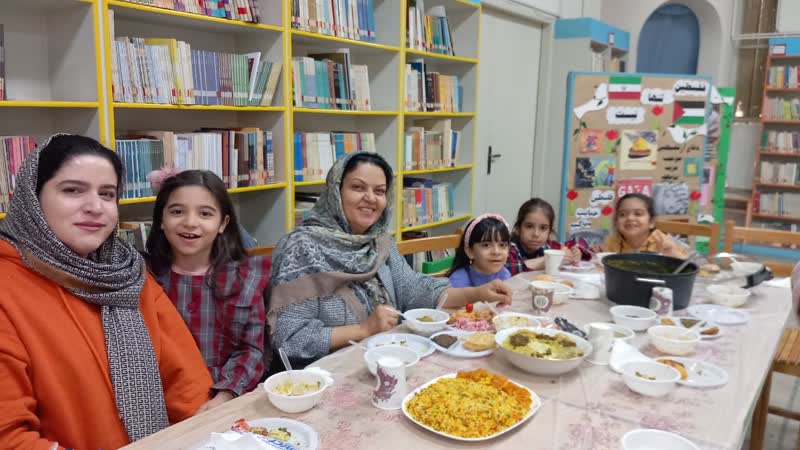 به عشق مهدی (عج)  هوای یکدیگر را دارند.