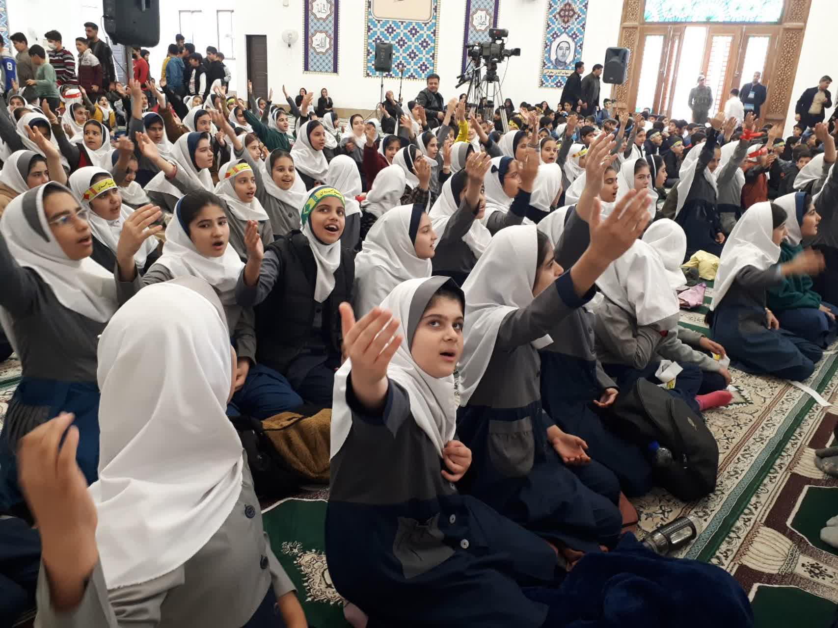 تجمع با شکوه کودکان و نوجوانان مهدوی در سرپلذهاب