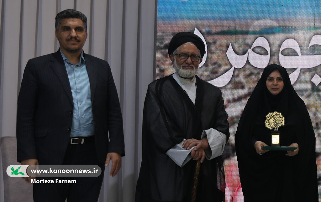 ورود نام مدیرکل کانون پرورش فکری استان یزد در تاریخ چهرههای ماندگار شهر مَجومِرد