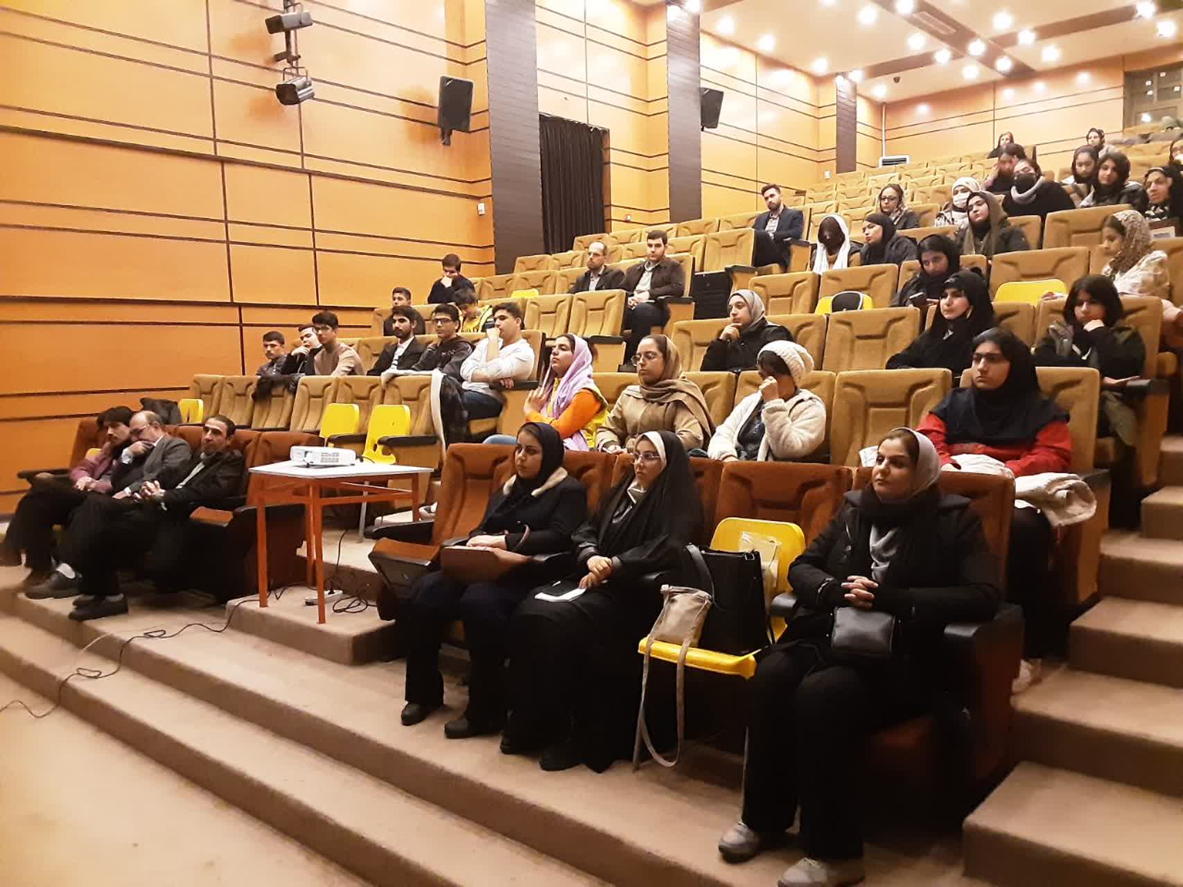 اولین پیشنشست فراخوان طراحی بازی و نگارش داستان در کانون کرمانشاه