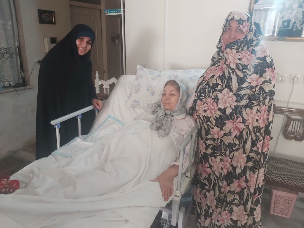دیدار مدیرکل کانون البرز با خانوادههای شهدا و ایثارگران در رزمایش «سپاس»