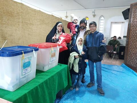 پویش عکس خانوادگی از حضور با شکوه در انتخابات - البرز