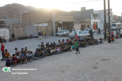 چهارمین روز حضور تماشاخانه سیار کانون پرورش فکری کودکان و نوجوانان در اهواز(کوی آل صافی)