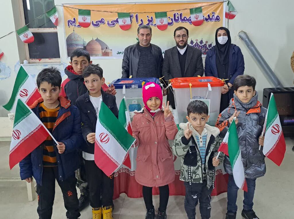 حضور مدیرعامل کانون در شعب اخذ رأی مستقر در مراکز اردبیل