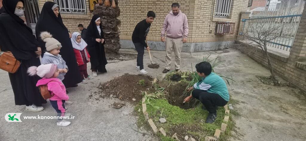 کاشت درخت و گرامی‌داشت روز درخت‌کاری در آزادشهر و رامیان