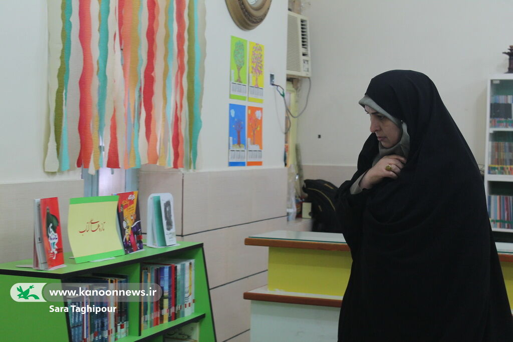 بازدید از مراکز فرهنگی هنری کانون خوزستان و برگزاری نشستهای متعدد با کارکنان و مربیان استان