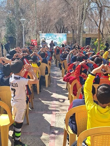 کاشت نهال بااجرای برنامه های فرهنگی در مجتمع کانون اصفهان