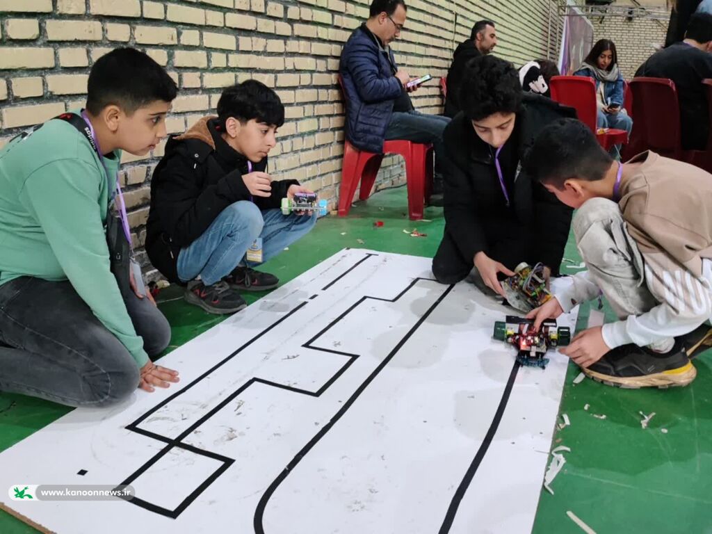 اولین دورهی مسابقات رباتیک جام golcup۲۰۲۴ استان گلستان برگزار شد