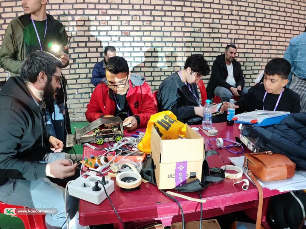 اولین دورهی مسابقات رباتیک جام golcup۲۰۲۴ استان گلستان برگزار شد