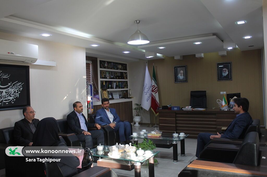 دیدار مدیر کل کانون خوزستان با سرپرست آموزش و پرورش استان