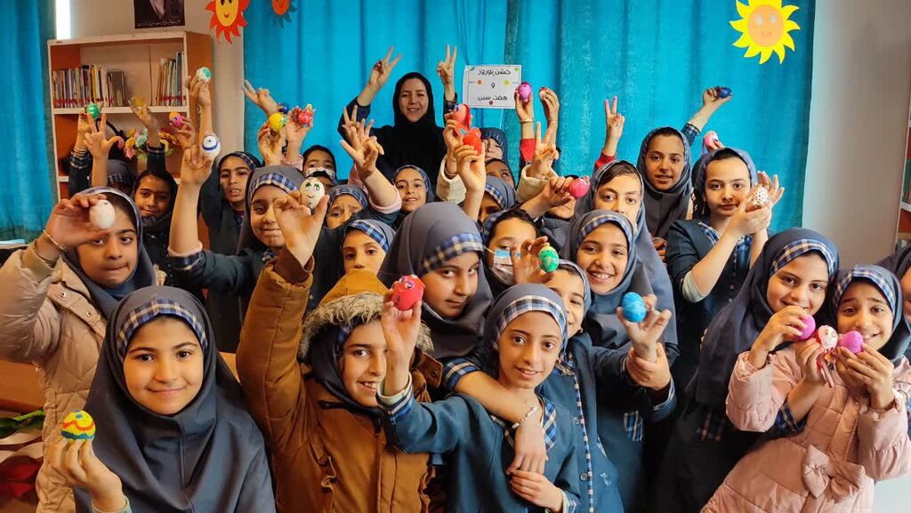 استقبال بهار از معرفی آیین‌های نوروز تا غبارروبی مساجد در مراکز همدان