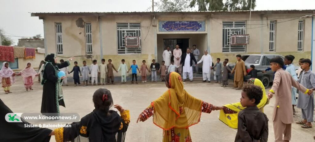 امداد فرهنگی کانون سیستان و بلوچستان در مناطق سیل‌زده دشتیاری