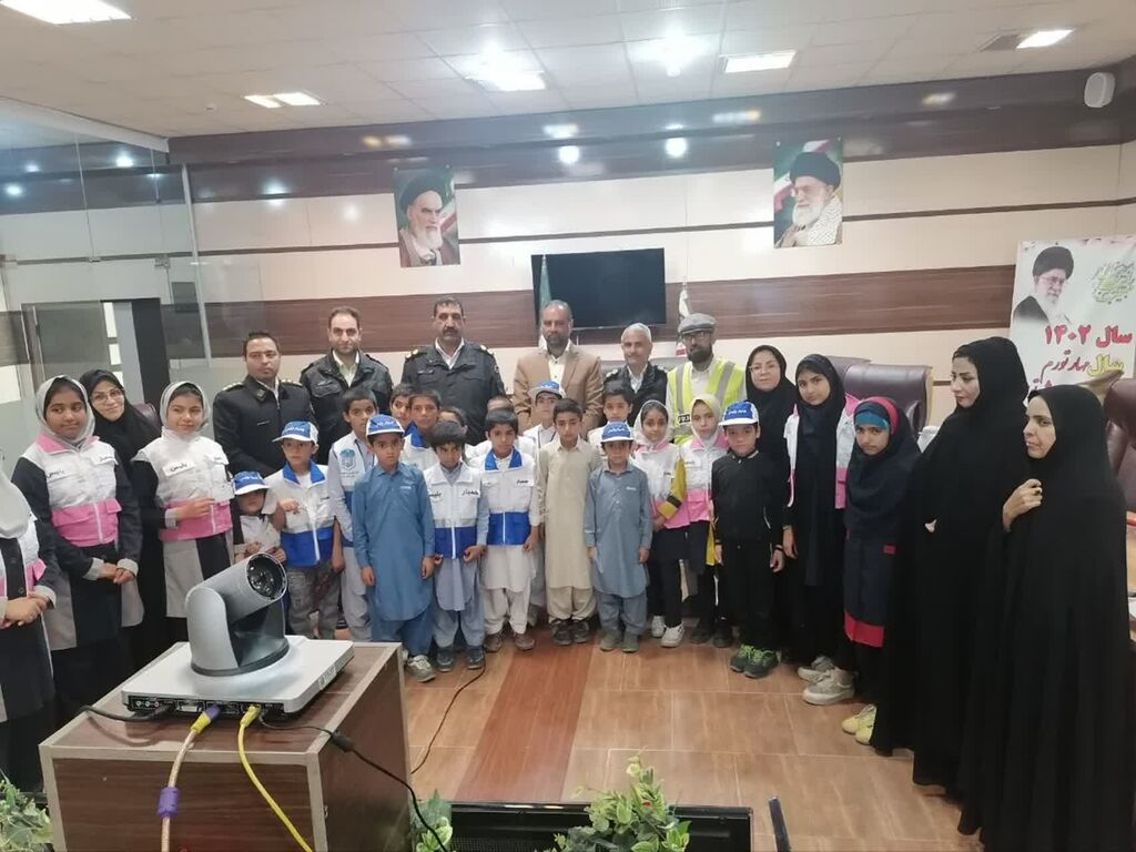 نشست اعضای کانون پرورش فکری سیستان و بلوچستان با رییس پلیس راهور کشور