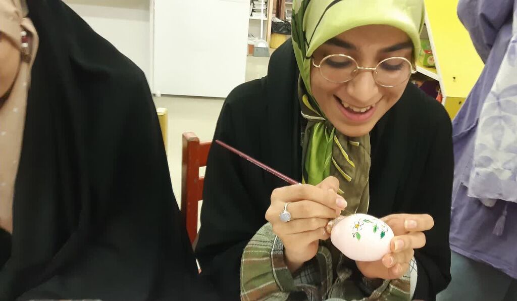 ویژه برنامه تخم مرغ های رنگی در مرکز گلشهر برگزار شد