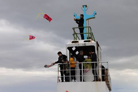 برگزاری جشن خانوادگی «پرواز بادبادک‌ها» در ساحل دریاچه ارومیه توسط کانون پرورش فکری کودکان ‌و نوجوانان استان آذربایجان غربی