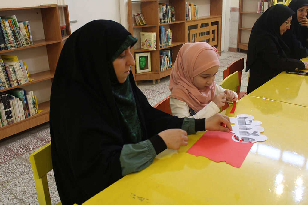 رونمایی از طرح هما با حضور اعضای مرکز فرهنگی- هنری شهر مریانج