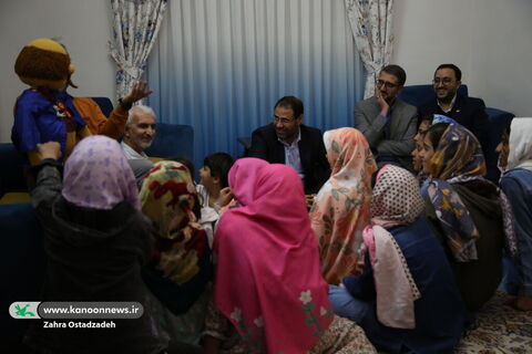 افطار وزیر آموزش و پرورش و مدیرعامل کانون با کودکان خانه سلما