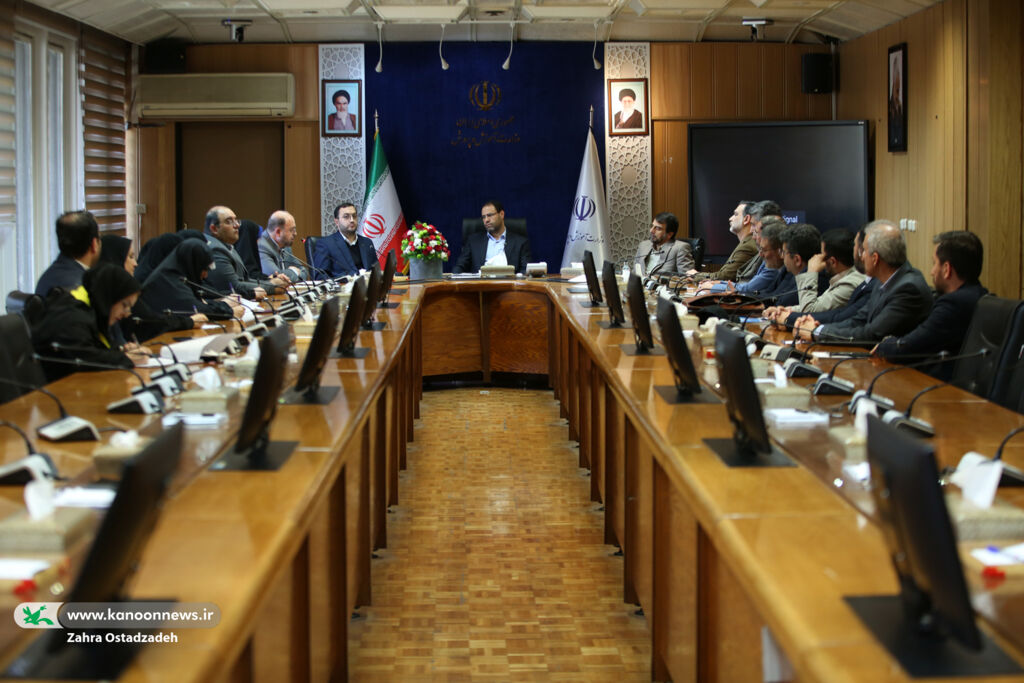 تاکید وزیر آموزش و پرورش بر اهمیت ارتباط گسترده و شبکهای کانون با مدارس