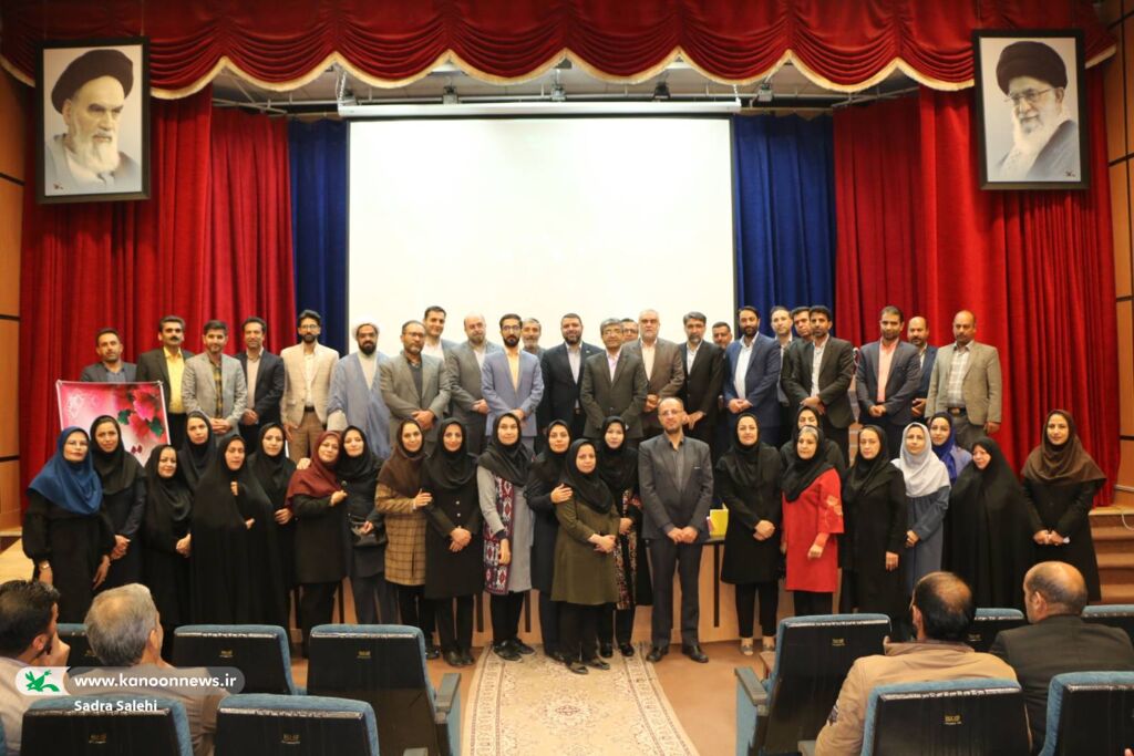 آیین تکریم مدیرکل و معارفه سرپرست کانون چهارمحال و بختیاری برگزار شد