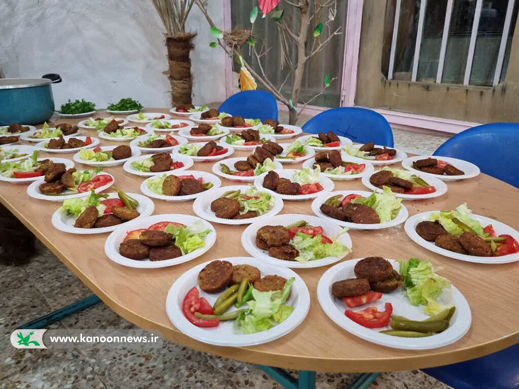 جشن روزهاولیها در کانون شهداد برگزار شد