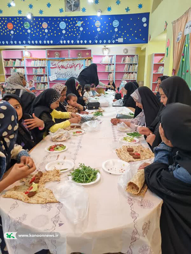 جشن روزهاولیها در کانون شهداد برگزار شد