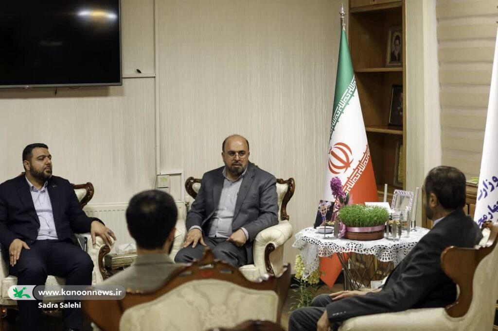 دیدار معاون فرهنگی کانون با استاندار چهارمحال و بختیاری