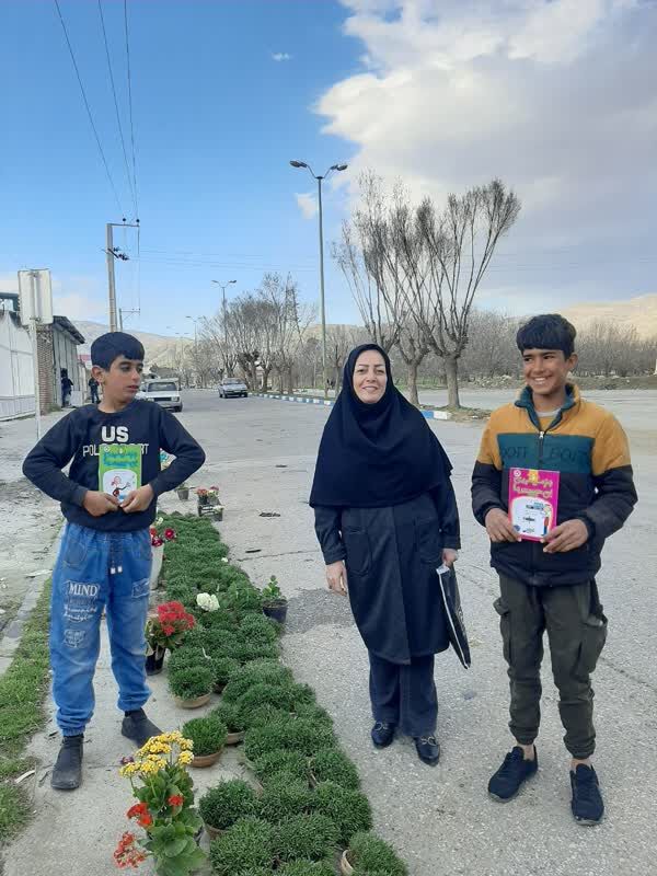 عیدانه با طعم کتاب برای کودکان کار