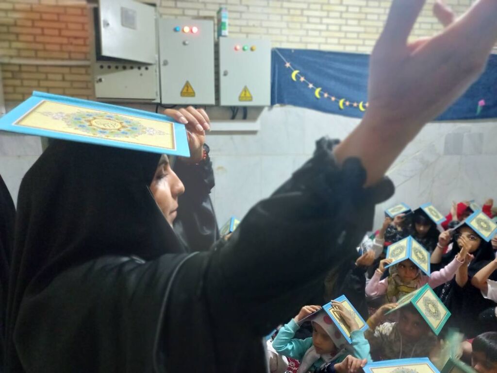 ویژه برنامه شب قدر به یادماندنی با فرشتگان بهشتی در مرکز کازرون