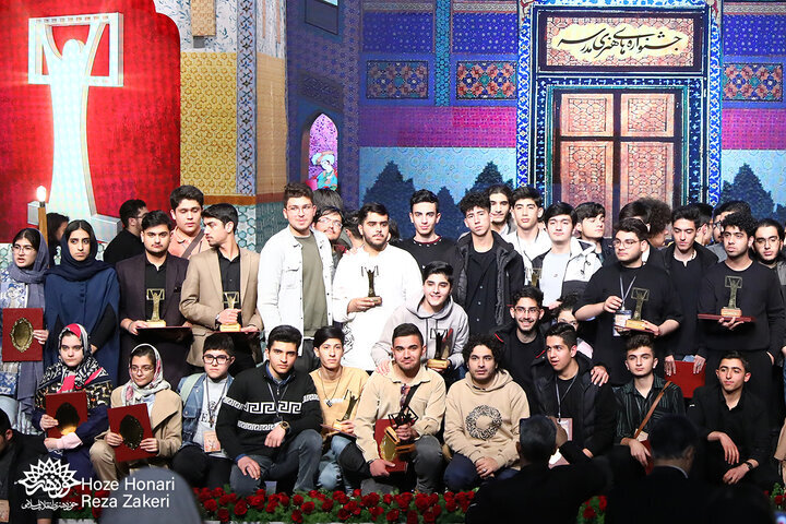 درخشش عضو مرکز فرهنگی هنری شماره ۳۲