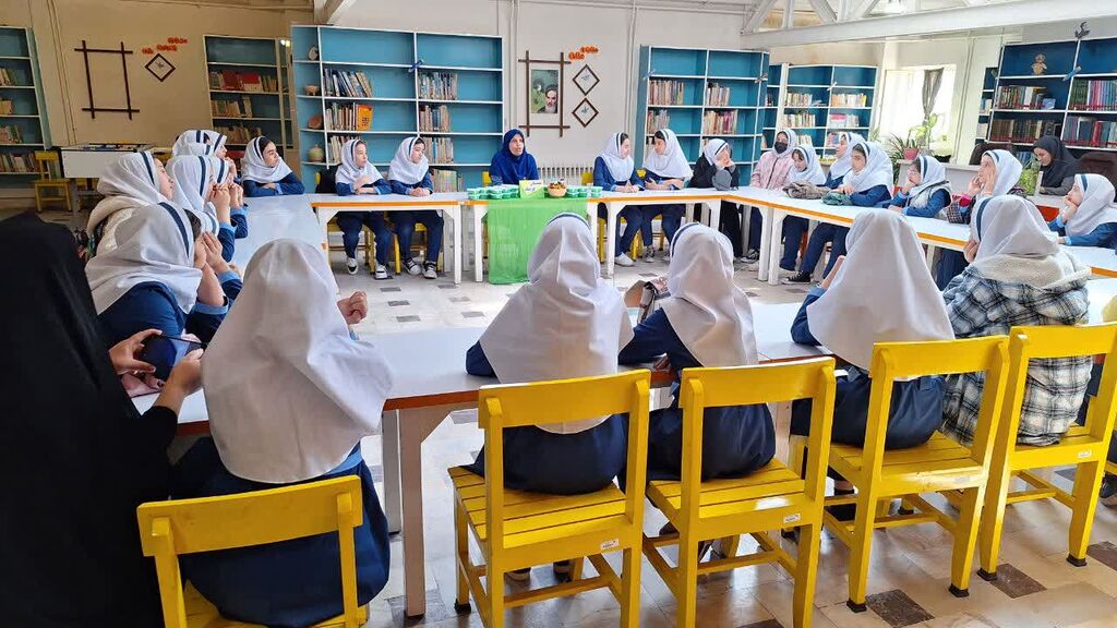 برگزاری برنامه "بهشتیان کوچک" در مرکز شماره یک همدان