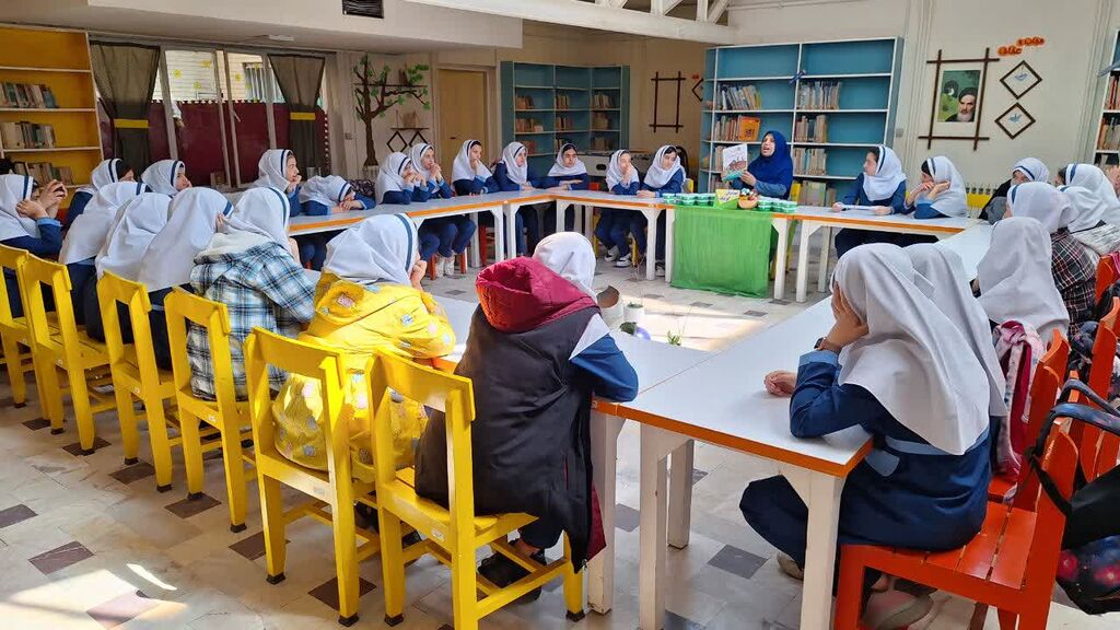 برگزاری برنامه "بهشتیان کوچک" در مرکز شماره یک همدان