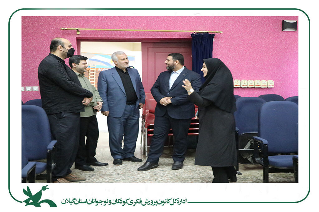 رشدهمهجانبه، نیازمند ریشه و رویش است