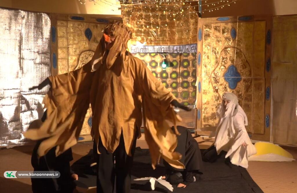 نمایشنامهی کارشناس هنری کانون گلستان در میان ۱۵ اثر به مرحله بازبینی