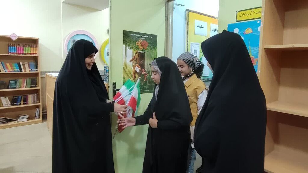 ویژه برنامه ادبی وهنری به مناسبت روز قدس در مرکز شهید جرایه کانون استان ایلام 