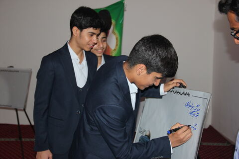 گزارش تصویری از راهپیمایی روز جهانی قدس با برپایی میز خدمت فرهنگی کانون