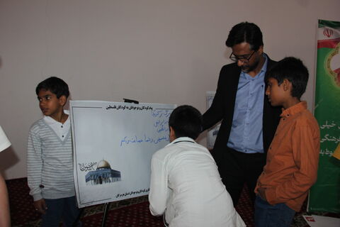 گزارش تصویری از راهپیمایی روز جهانی قدس با برپایی میز خدمت فرهنگی کانون