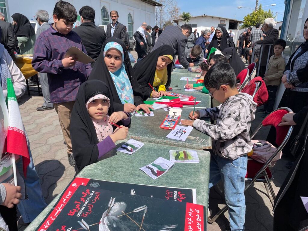 مراکز کانون با اجرای برنامههای متنوع روز قدس را گرامی داشتند