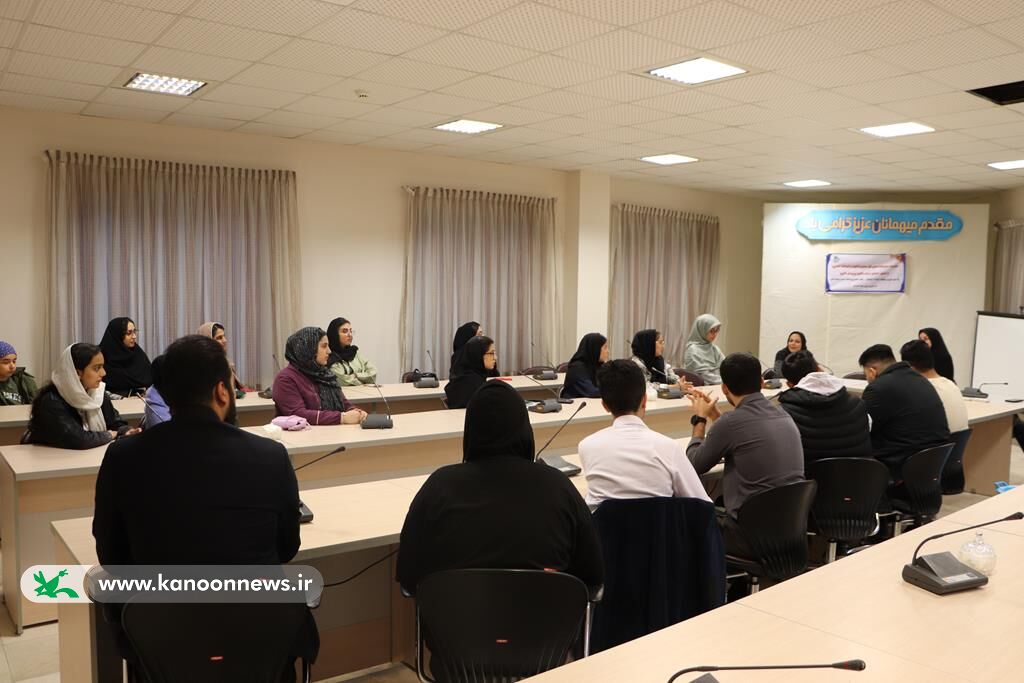 ضیافت افطار همراه با تجدید خاطرات با اعضای ارشد کانون